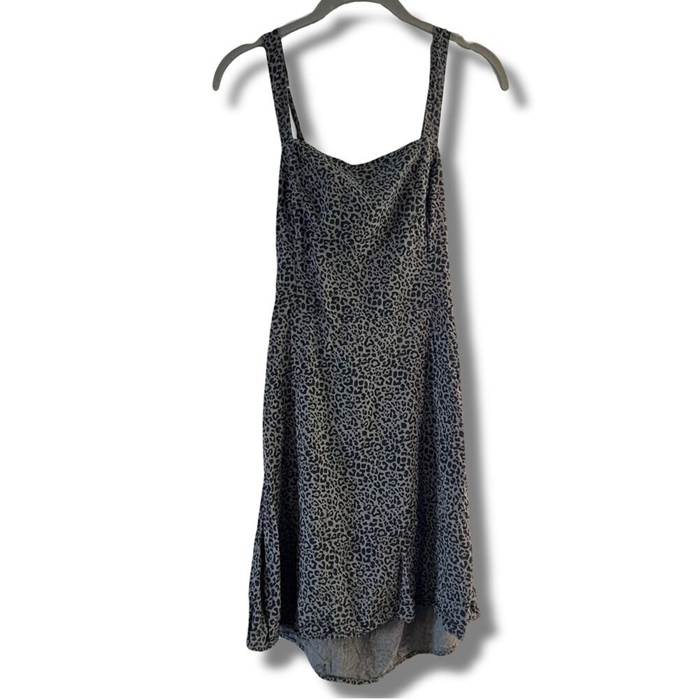 Hollister Leopard Patterned Open Back Dress Size M - Picture 6 of 6
